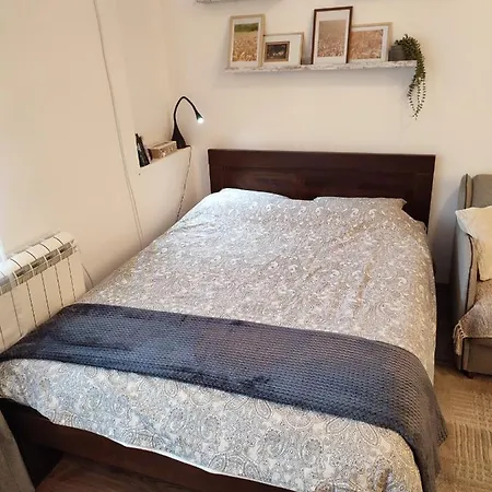 Kaja Apartment *
